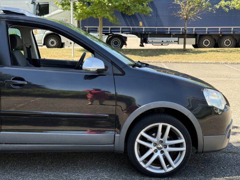 VOLKSWAGEN Cross Polo 1.4 80ch 5p Boite Auto  Garantie 6 Mois