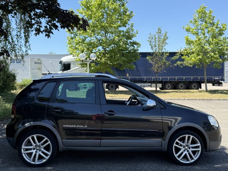 VOLKSWAGEN Cross Polo 1.4 80ch 5p Boite Auto  Garantie 6 Mois