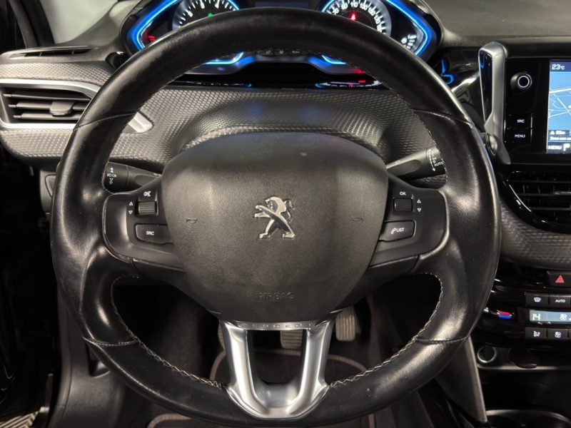 PEUGEOT 2008 PHASE 2 CROSSWAY 1.2 TURBO 130 Cv APPLE & ANDROID / TOIT PANORAMIQUE - GARANTIE 1 AN