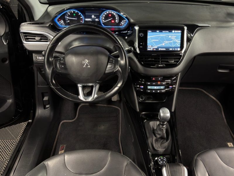 PEUGEOT 2008 PHASE 2 CROSSWAY 1.2 TURBO 130 Cv APPLE & ANDROID / TOIT PANORAMIQUE - GARANTIE 1 AN