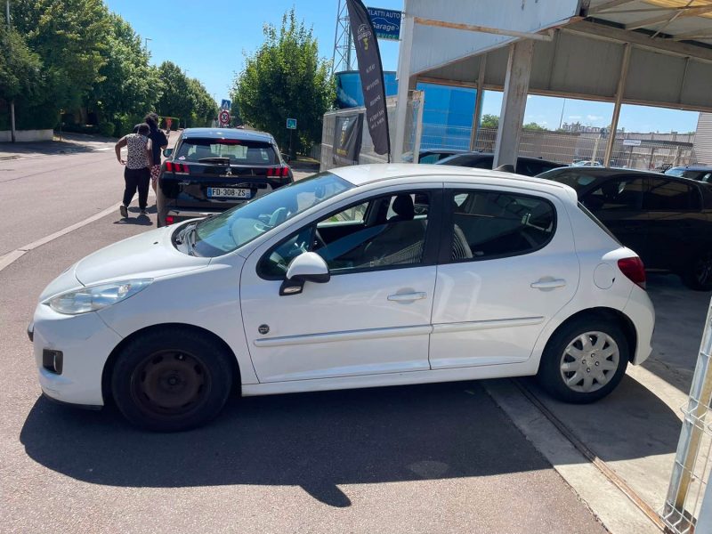 PEUGEOT 207 1.4 HDI 70CV