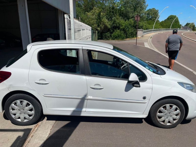 PEUGEOT 207 1.4 HDI 70CV