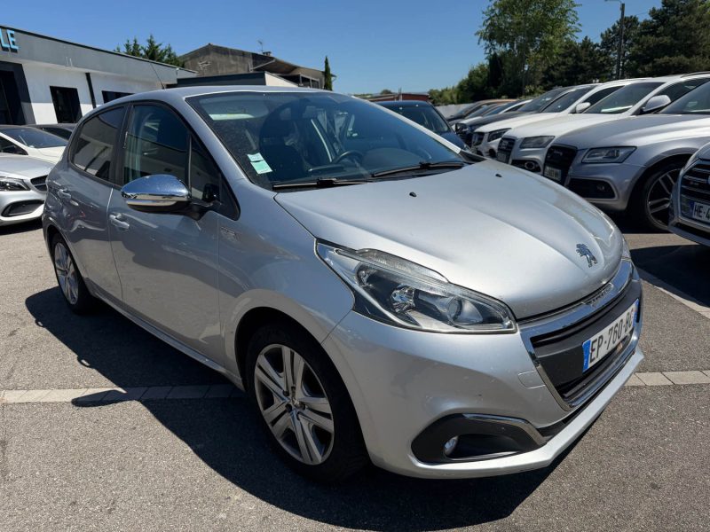 PEUGEOT 208 1.2  82 STYLE 2017