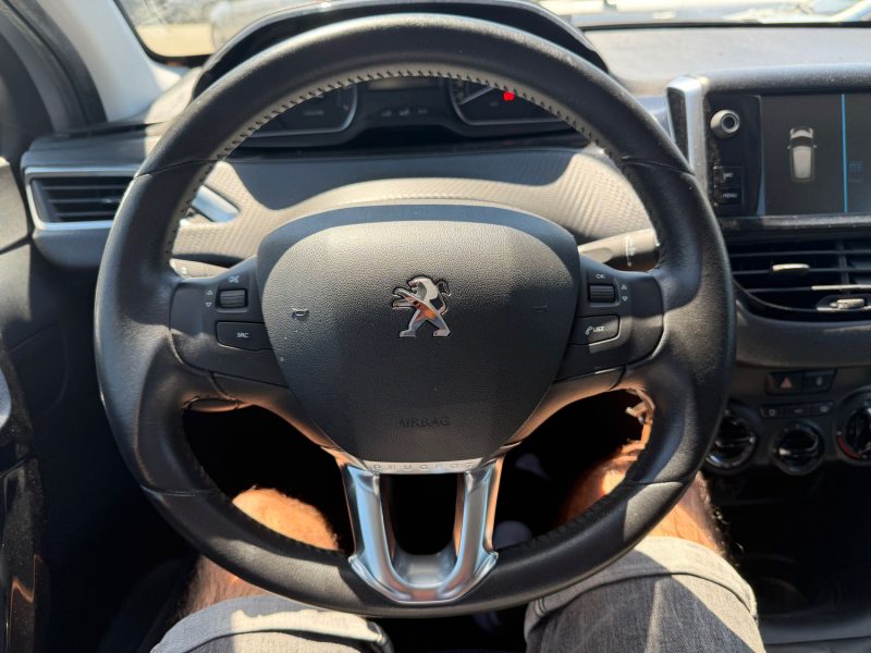 PEUGEOT 208 1.2  82 STYLE 2017