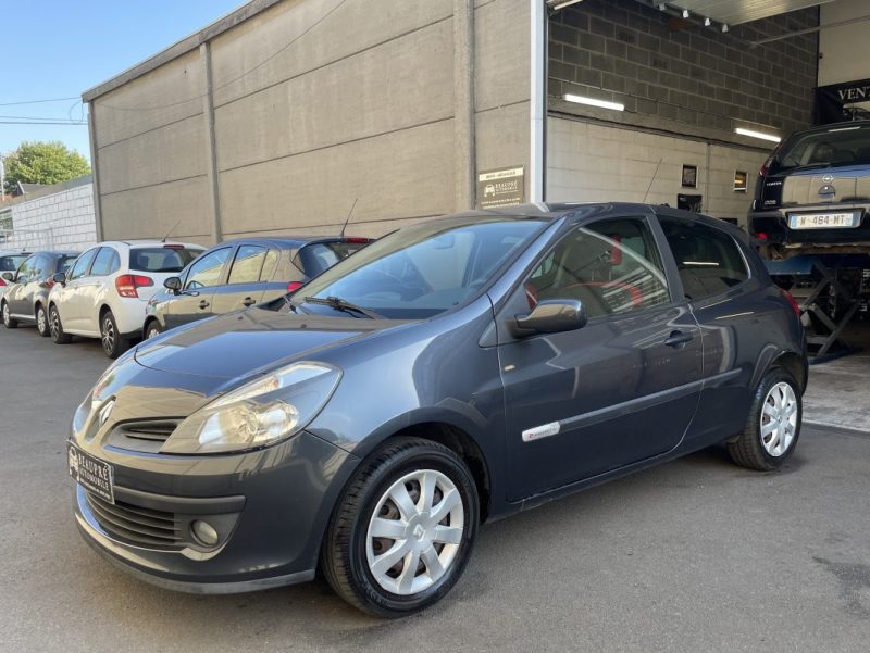 RENAULT CLIO RIP CURL