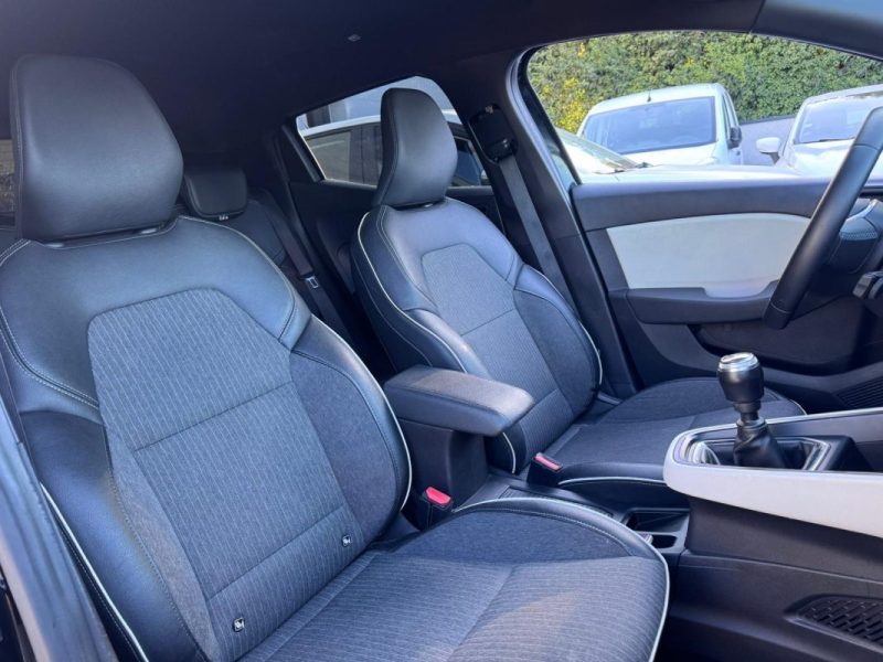 RENAULT CLIO V 1.0 TCE 90cv INTENS / COCKPIT / LED 