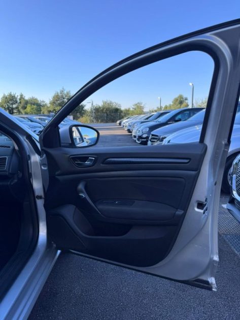 RENAULT MEGANE IV 1.5 DCI 110cv / DISTRIBUTION NEUF/ 5 PLACES