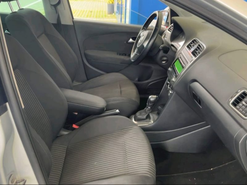 VOLKSWAGEN POLO TDI HIGHLINE 2012 - 79631 KM
