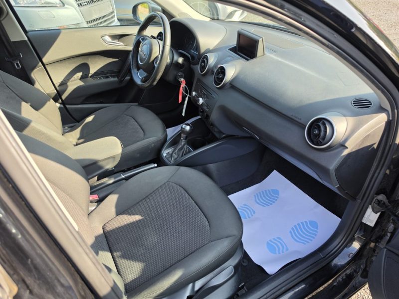AUDI A1 SPORTBACK 1.6 TDI ATTRACTION 2012 - 89767 KM