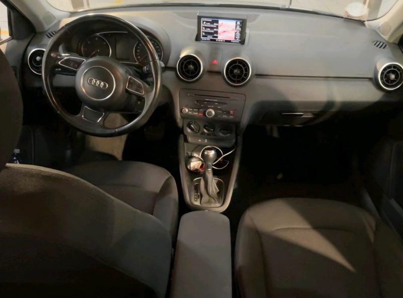 AUDI A1 SPORTBACK 1.6 TDI ATTRACTION 2012 - 89767 KM