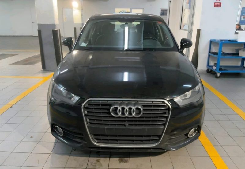 AUDI A1 SPORTBACK 1.6 TDI ATTRACTION 2012 - 89767 KM
