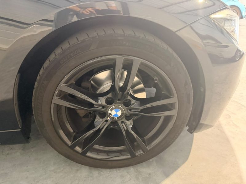 BMW SERIE 3 - 318DA - 143 cv -  2016 - Pack M Sport - 176 000 KM 