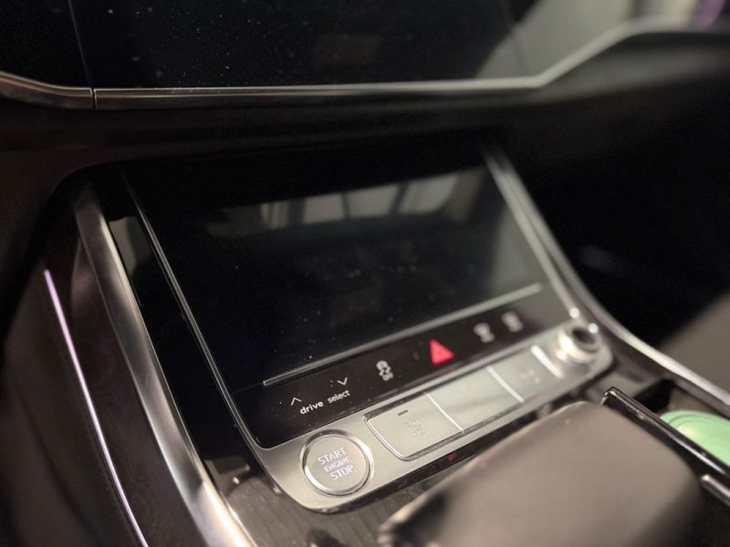 AUDI Q8  - 55  TFSI - 3.0 V6 - 340 - AVUS EXTENDED - Full options - Quattro - 2019 - 84000 km 
