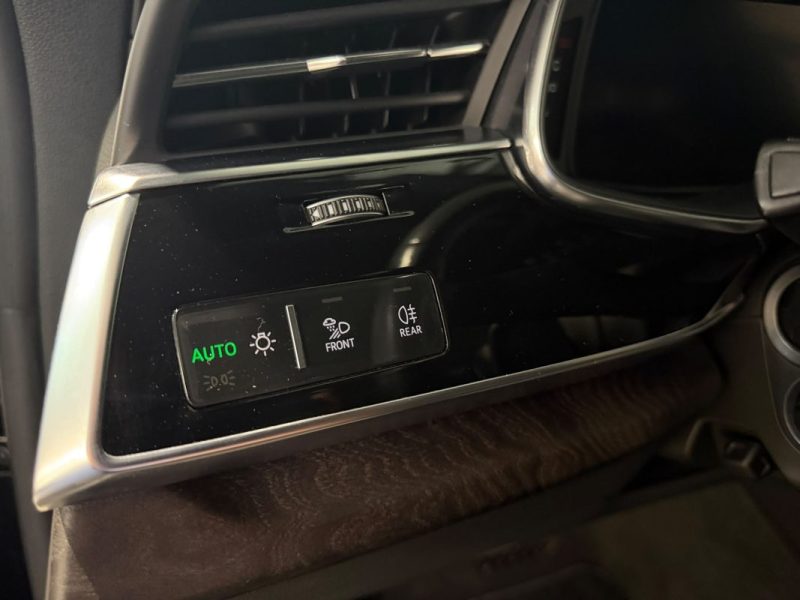 AUDI Q8  - 55  TFSI - 3.0 V6 - 340 - AVUS EXTENDED - Full options - Quattro - 2019 - 84000 km 