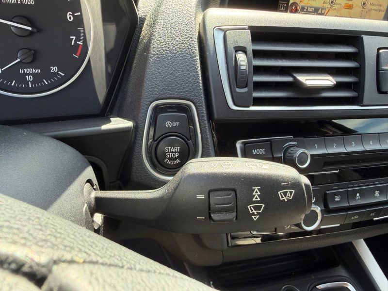 BMW Série 1 Lounge (F20) LCI 5 portes 118i 1.5 i 12V 136 cv