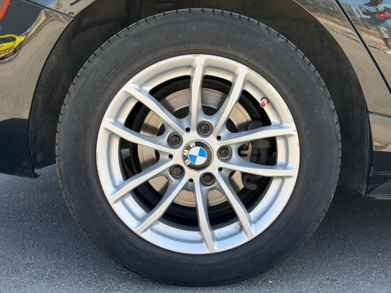 BMW Série 1 Lounge (F20) LCI 5 portes 118i 1.5 i 12V 136 cv