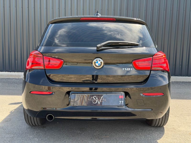 BMW Série 1 Lounge (F20) LCI 5 portes 118i 1.5 i 12V 136 cv