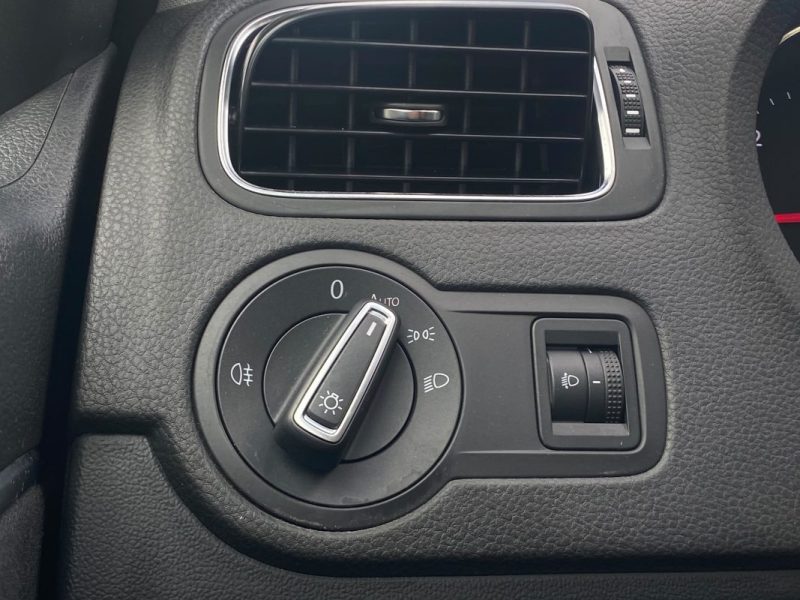 VW POLO V Phase 2 1.4 TDI 90CV CONFORTLINE  2015