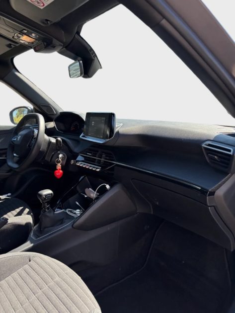 PEUGEOT 2008 1.2 PURE TECH 100 STYLE 