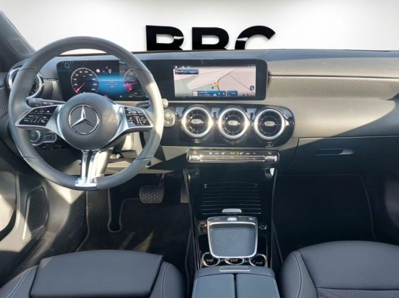MERCEDES-BENZ A 200 PROGRESSIVE (PROGRESSIVE LINE ADVANCED) 2024