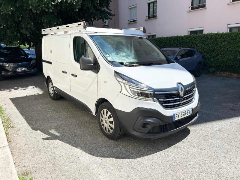RENAULT TRAFIC L1H1 1000 1.6 DCI 95 GRAND CONFORT 12/2020 PRIX HT : 7491 € PRIX TTC : 8990 €