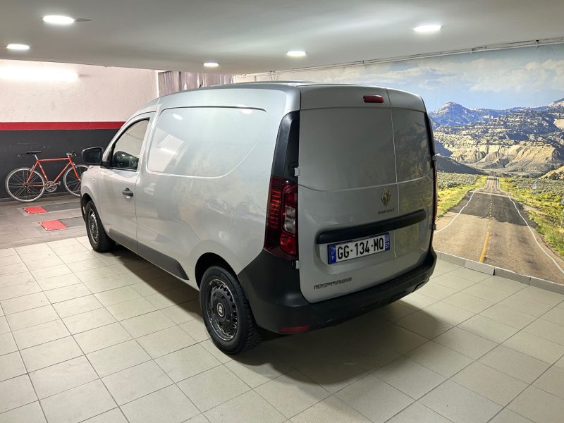 RENAULT EXPRESS VAN 1.3 TCE 100 ESSENTIEL 05/2022 PRIX HT : 8325 € PRIX TTC : 9990 €