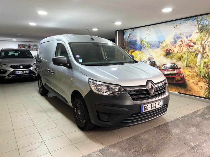 RENAULT EXPRESS VAN 1.3 TCE 100 ESSENTIEL 05/2022 PRIX HT : 8325 € PRIX TTC : 9990 €