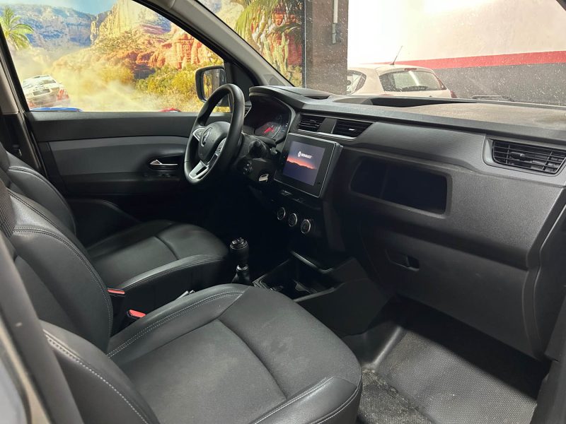 RENAULT EXPRESS VAN 1.3 TCE 100 ESSENTIEL 05/2022 PRIX HT : 8325 € PRIX TTC : 9990 €