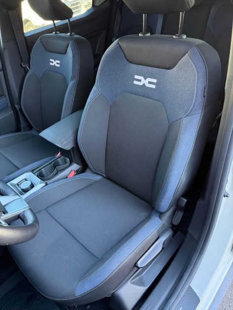 DACIA DUSTER - 130 ch - JOURNEY - 4X4 - SOUS GARANTIE CONSTRUCTEUR 