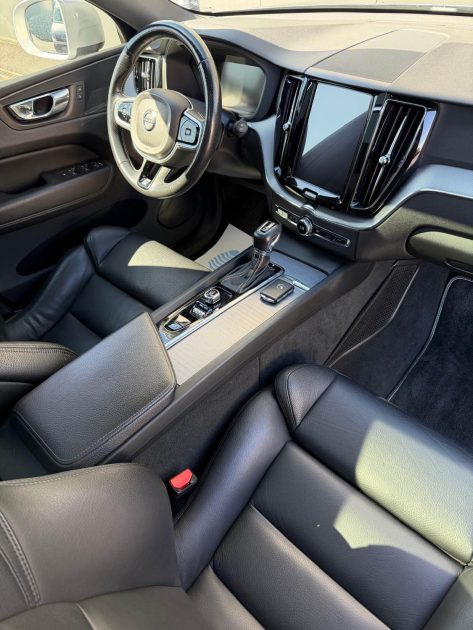 VOLVO XC60 - D4 AWD - R-DESIGN  - 190 CH - GARANTIE 3 MOIS 