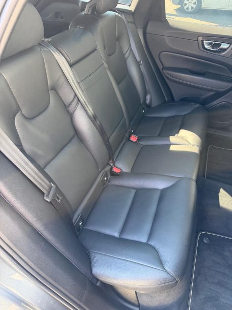 VOLVO XC60 - D4 AWD - R-DESIGN  - 190 CH - GARANTIE 3 MOIS 