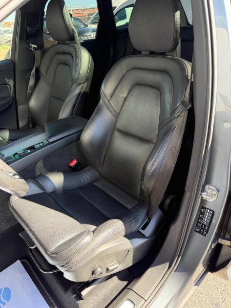 VOLVO XC60 - D4 AWD - R-DESIGN  - 190 CH - GARANTIE 3 MOIS 