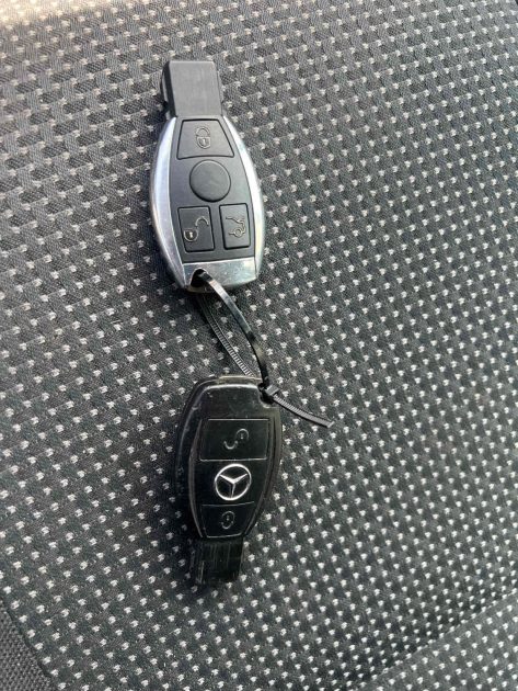 Depanneuse Mercedes plateau 5M BOITE AUTO