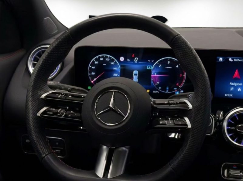 MERCEDES-BENZ GLA 220 D 4MATIC AMG LINE (PREMIUM) 2024