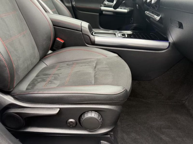 MERCEDES-BENZ GLA 220 D 4MATIC AMG LINE (ADVANCED PLUS, TOIT PANO, AHK) 2023
