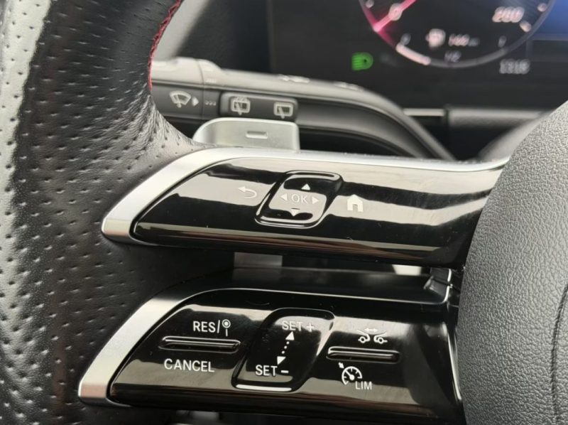 MERCEDES-BENZ GLA 220 D 4MATIC AMG LINE (ADVANCED PLUS, TOIT PANO, AHK) 2023