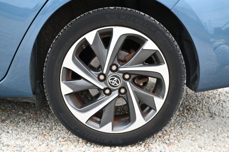 TOYOTA AURIS TOURING SPORTS 136H DESIGN 12/2016