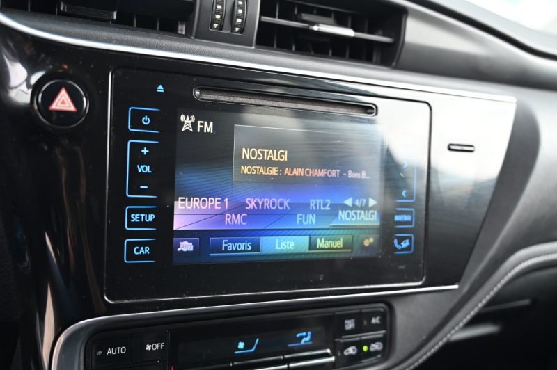 TOYOTA AURIS TOURING SPORTS 136H DESIGN 12/2016
