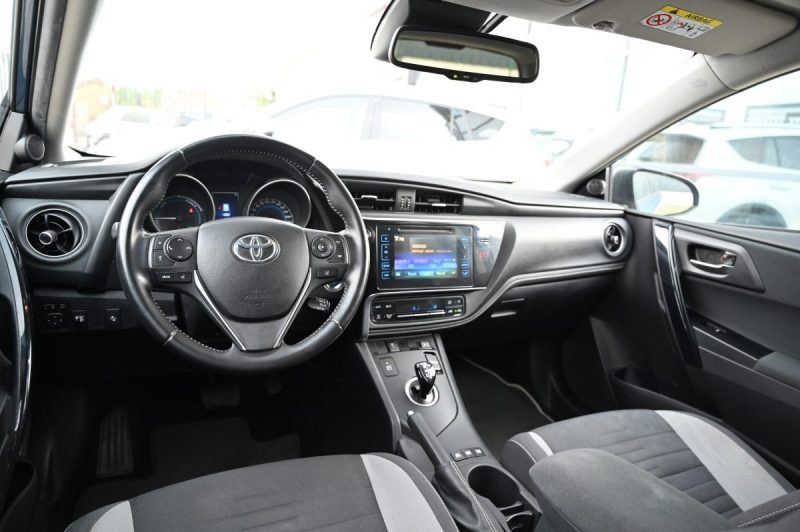 TOYOTA AURIS TOURING SPORTS 136H DESIGN 12/2016