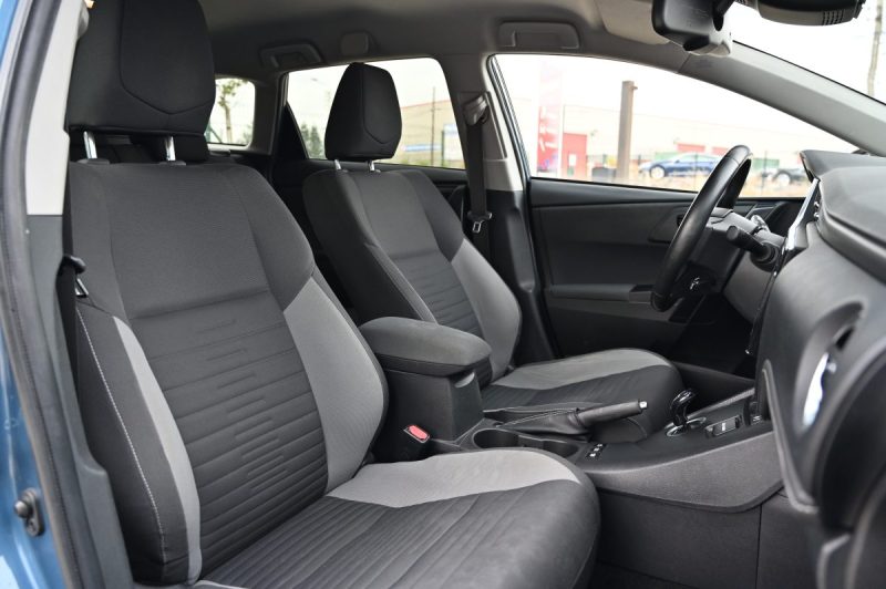 TOYOTA AURIS TOURING SPORTS 136H DESIGN 12/2016