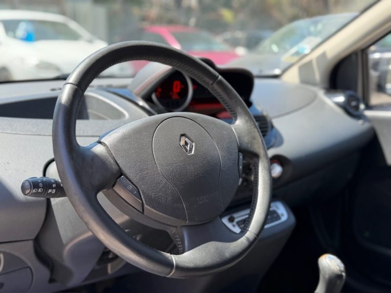 RENAULT TWINGO 1.5 DCI 75 2013
