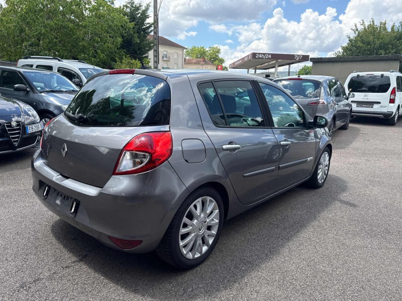 RENAULT CLIO 1.2 TCE 100CV DYNAMIQUE  