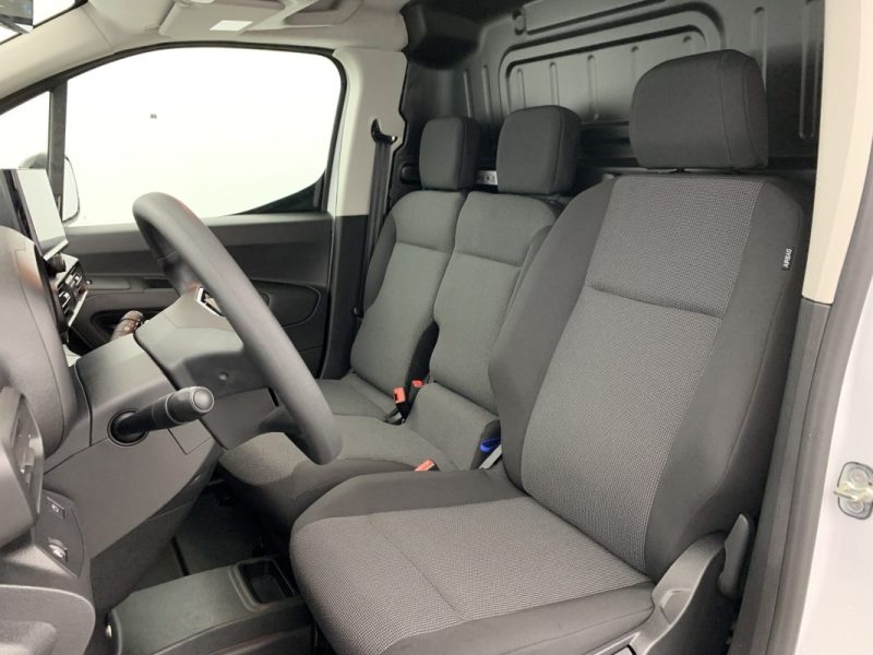 CITROEN BERLINGO VAN M NEUF  3 PLACES DIESEL 100 CH - STOCK EN ARRIVAGE - CAMERA - PRIX HT 2026