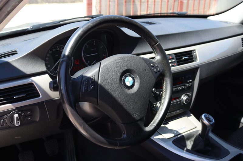 BMW 320D SPORT 2011