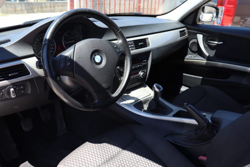 BMW 320D SPORT 2011