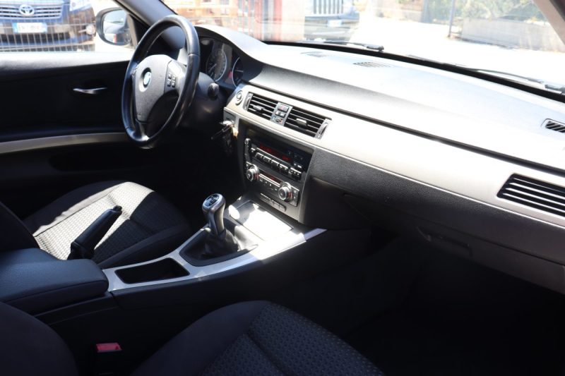 BMW 320D SPORT 2011