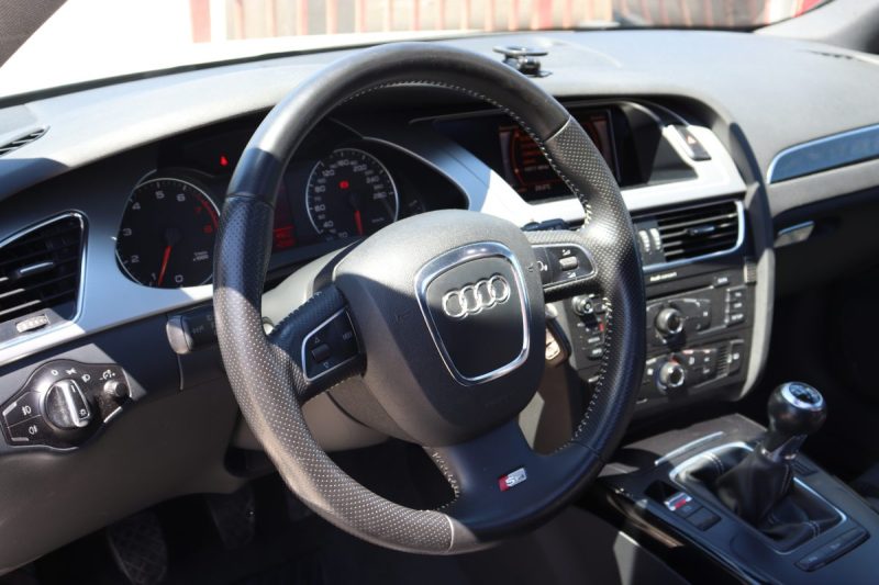 AUDI A4 S-LINE 1.8 TFSI 160CH