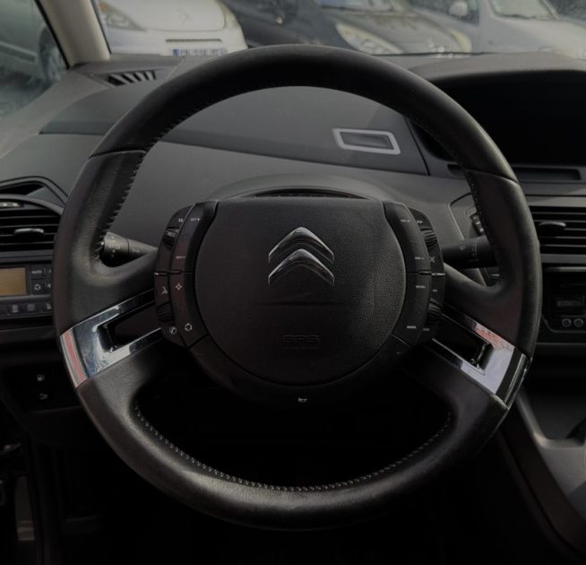 CITROEN C4 1.6 HDI 110 ATTRACTION PREMIERE MAIN / RÉVISÉE&GARANTIE  2013