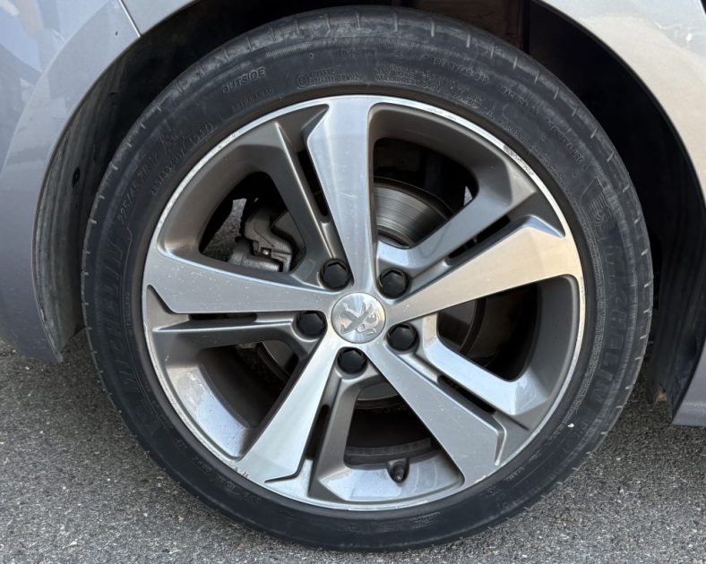 Peugeot 308 II 1.2 PureTech 130 GT Line EAT8 2020 — Caméra de recul - GARANTIE 6 MOIS