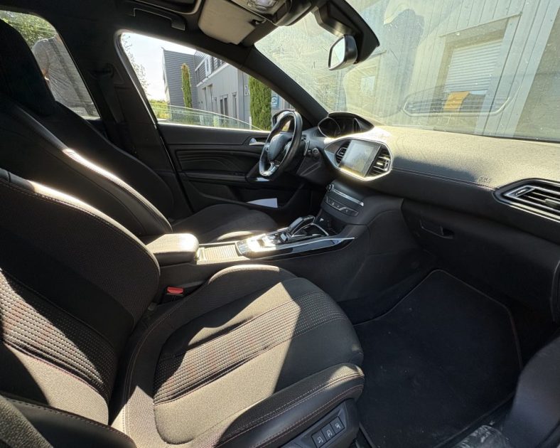 Peugeot 308 II 1.2 PureTech 130 GT Line EAT8 2020 — Caméra de recul - GARANTIE 6 MOIS